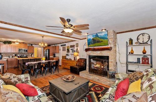 Boulder Bay House | 030 - Cozy Chic Mountain Cottage - Meredith Lodging