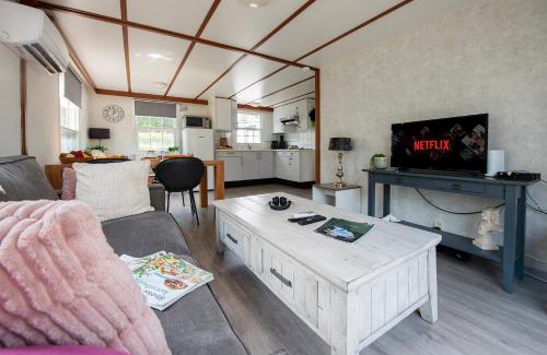 Oisterwijk Ski Chalet | 08, ontdek het bosrijke Oisterwijk met het grootste terras van Nederland!