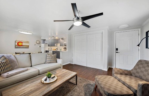 Englewood Apartment | 1 1 Bright Corner Unit Walkability & Close to Hospitals