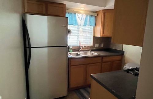 Winter Haven Condo | 1/1 condo located on Lk Lulu. 7 minutes from Legoland. access to hwy 27, 17 & I4