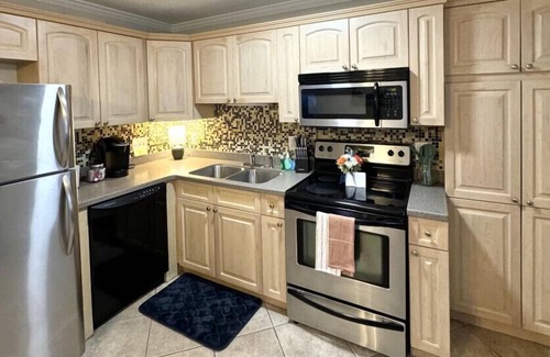 Auburn Condo | 1/1 Villa, 0.4 From Stadium, Toomers, shops and dining