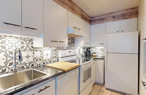 Beaupre Condo | 1-101 : Condo - 1 bedroom - 4 people