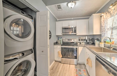 Clarksville House | 1/2 Mi to Fort Campbell: 'State Line Retreat'