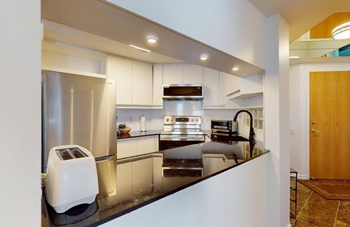 Beaupre Condo | 1-209 : Condo - 2 bedrooms - 6 people