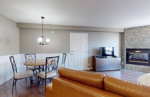 Beaupre Condo | 1-213 : Superior Studio - sleeps 4.