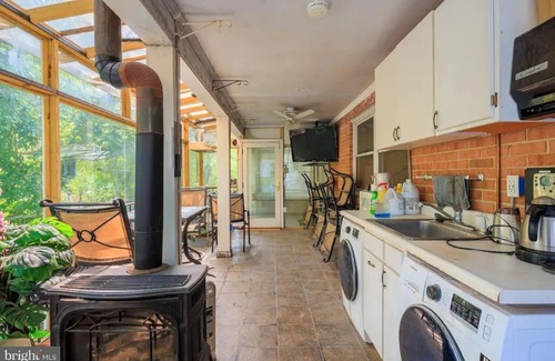 Wheaton-Glenmont Apartment | 1.5 bed+bath apartmt walk to metro