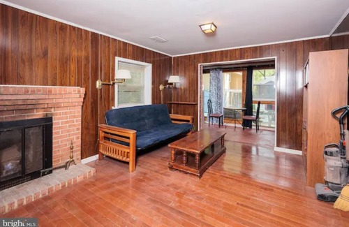Wheaton-Glenmont Apartment | 1.5 bed+bath apartmt walk to metro