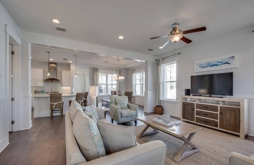 Santa Rosa Beach House | 1,998 SqFt! 3 Bikes! Walk/Bike to the Pool & Beach! Snowbirds Welcome! Sundance