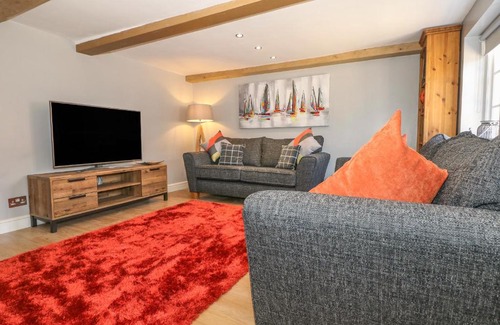 Lower Swanwick House | 1 Baytree Cottage