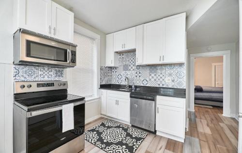St. Louis Apartment | 1 Bd Apt near forest park, Science Center & dining