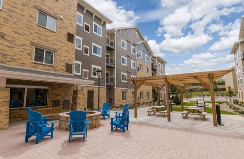 Overland Park Apartment | 1 BDR 1 Bath Apartment Style Suite WaterWalk Overland Park -2