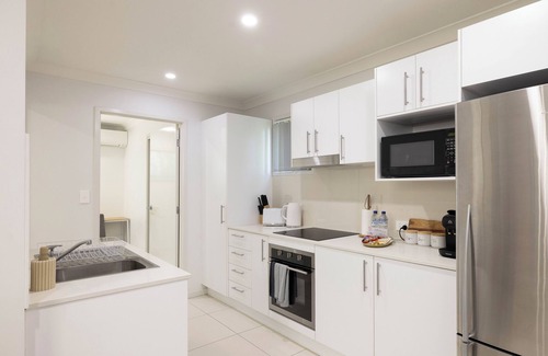 Rocklea Apartment | 1 Bdr Apt! GST Credits! Kitchen! Parking! 339AF1