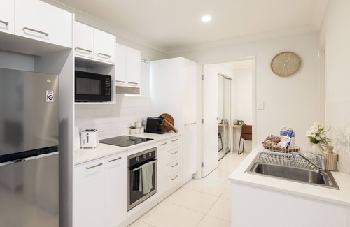 Rocklea Apartment | 1 Bdr Apt! GST Credits! Kitchen! Parking! 231AF1