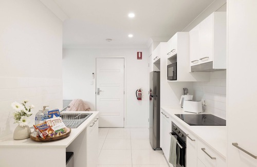 Rocklea Apartment | 1 Bdr Apt! GST Credits! Kitchen! Parking! 214AF1