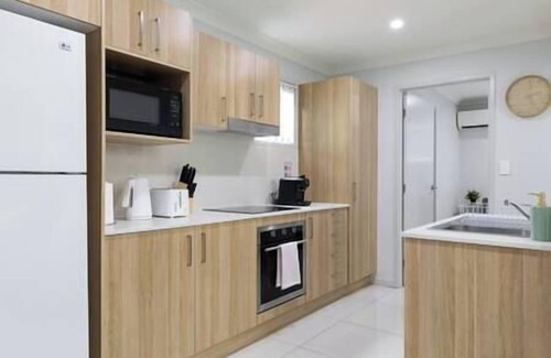Rocklea Apartment | 1 Bdr Apt! GST Credits! Kitchen! Parking! 339F1