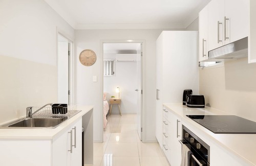 Rocklea Apartment | 1 Bdr Apt! GST Credits! Kitchen! Parking! 314F1