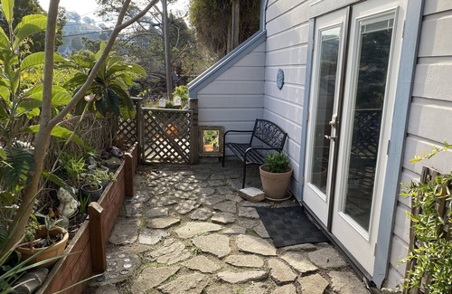 Point Richmond Apartment | 1 Bdrm private apartment Pt Richmond - Artsy/Piano