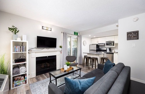 The Blue Mountains Condo | 1 Bed, 1 Bath, Lovely Open Concept Resort Condo