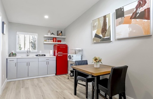 San Ramon House | 1 bed 1 bath king bed private unit kitchenette