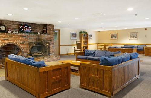 Sunday River Area Apartment | 1 Bed 1 Bath Vacation home in Newry