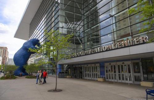 Civic Center Apartment | 1 bed apartment with parking - Denver Museum District Walk to Convention Center, Capital, museums and shops