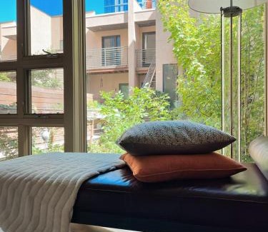 Civic Center Apartment | 1 bed apartment with parking - Denver Museum District Walk to Convention Center, Capital, museums and shops