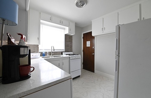 Downtown Omaha Apartment | 1 Bed Apt on Leavenworth St-Near UNMC-Midtown