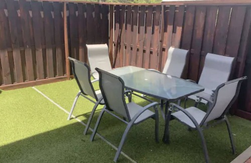 Kamay Apartment | 1 Bed Apt with pool and bbq , 5 min from beach