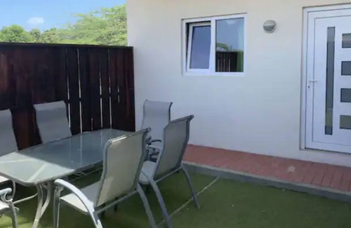 Kamay Apartment | 1 Bed Apt with pool and bbq , 5 min from beach