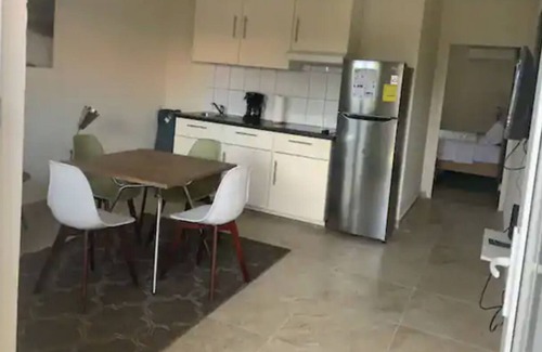 Kamay Apartment | 1 Bed Apt with pool and bbq , 5 min from beach