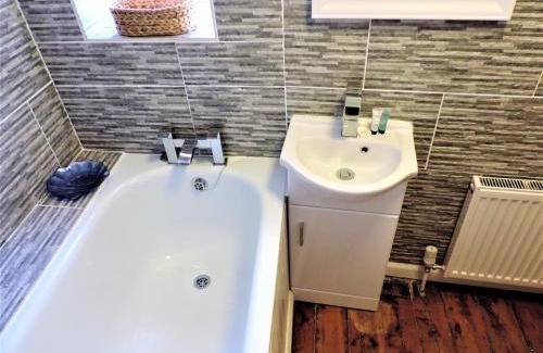 Bagshot Apartment | 1 Bed Bagshot Pennyhill Accommodation