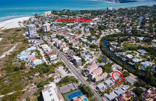 Siesta Key Condo | 1 Bed Cottage, Full Remodel, Beach Access #7, Walk to Village 5 min, 2 AC UNITS!