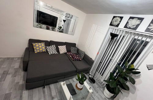 Markhouse Apartment | 1-Bed Flat with Fast Wi-Fi in prime location 15mins from central london
