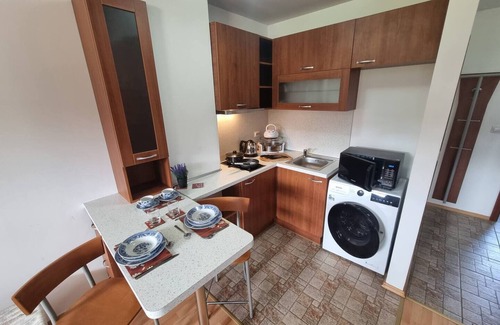 Shiligarnika Apartment | 1 Bed Homey Two Floor Apartment - 200mbps Wi-fi!