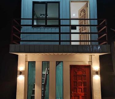 Zamboanga House | 1 Bed House - Sleeps 2 - Parking - Wifi