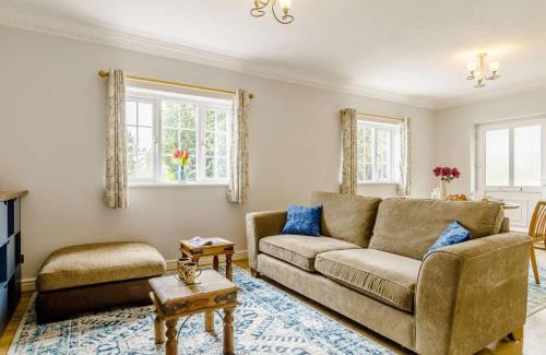 Cwmbach Apartment | 1 Bed in Aberdare 82906