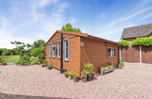 Thurlaston Cabin | 1 Bed in Lawnhead oc-w32576