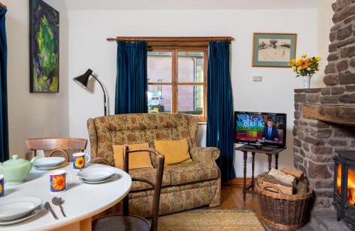 Llangynidr House | 1 bed in Llangynidr BN079