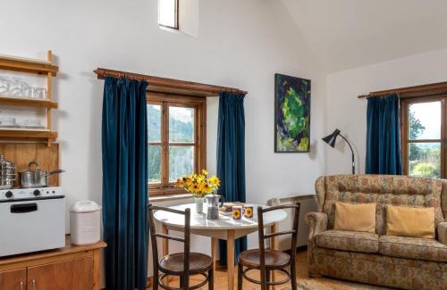Llangynidr House | 1 bed in Llangynidr BN079