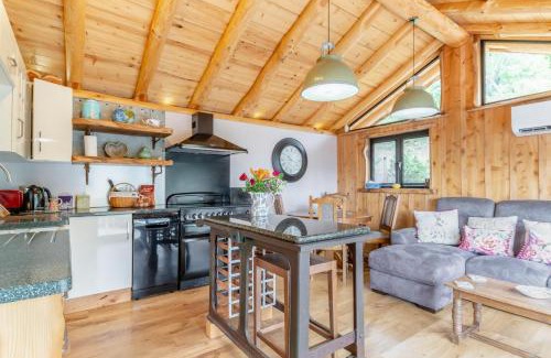 Upper Sapey Cabin | 1 Bed in Whitbourne oc-s32935