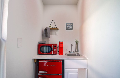 Canyon Lake House | 1 Bed | Private Waterfront Tiny Home on Canyon Lake | 3B, Private Waterfront Tiny Home on Canyon Lak