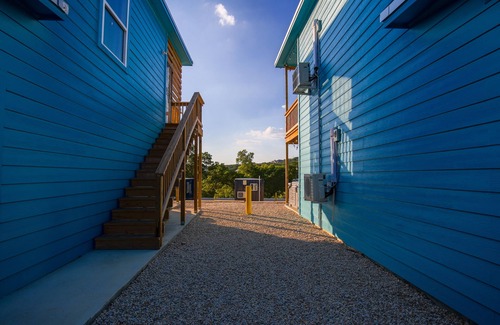 Canyon Lake House | 1 Bed | Private Waterfront Tiny Home on Canyon Lake | 3B, Private Waterfront Tiny Home on Canyon Lak