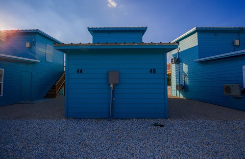 Canyon Lake House | 1 Bed | Private Waterfront Tiny Home on Canyon Lake | 4B, Private Waterfront Tiny Home on Canyon Lak