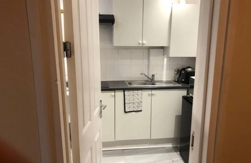 Coventry Apartment | 1 bed Studio - Sleeps 2 - Free Parking