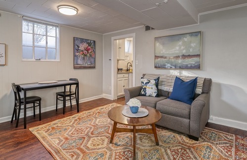 Chelsea House | 1 bedroom, 1 bath basement unit in beautiful downtown Chelsea