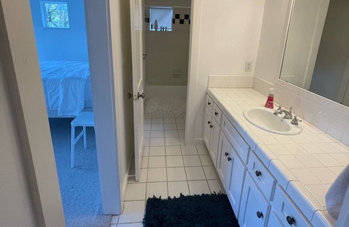 Great Hills Apartment | 1 Bedroom 1 bathroom Suite Close to Everything!