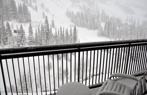 Salt Lake Mountain Resorts Condo | 1 Bedroom at Snowbird Utah, April 8 to April 15 Cliff Club Resort Ski In/Out