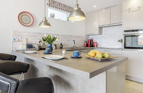 Dartmouth Cottage | 1 bedroom accommodation in 3 Coombe Close