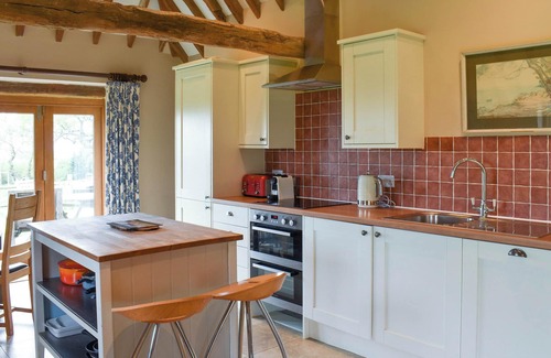 Cooden Cottage | 1 bedroom accommodation in Little Common, near Bexhill-on-Sea