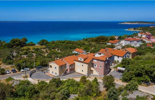 Miholascica Apartment | 1 bedroom accommodation in Miholascica